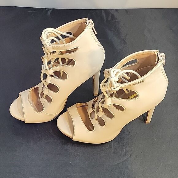 BRAND NEW GLAZE CHIC LACE UP CAGED ALMOND TOE STILETTOS BOOTIES - Picture 8 of 13